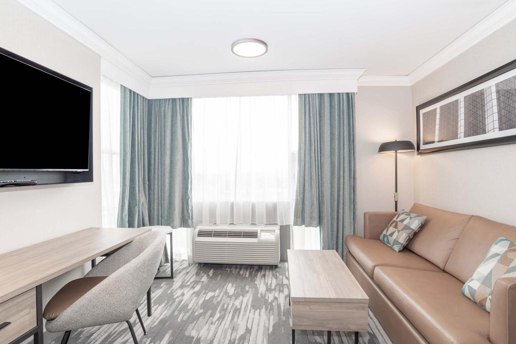 Sandman Signature Toronto Airport Hotel Dış mekan fotoğraf